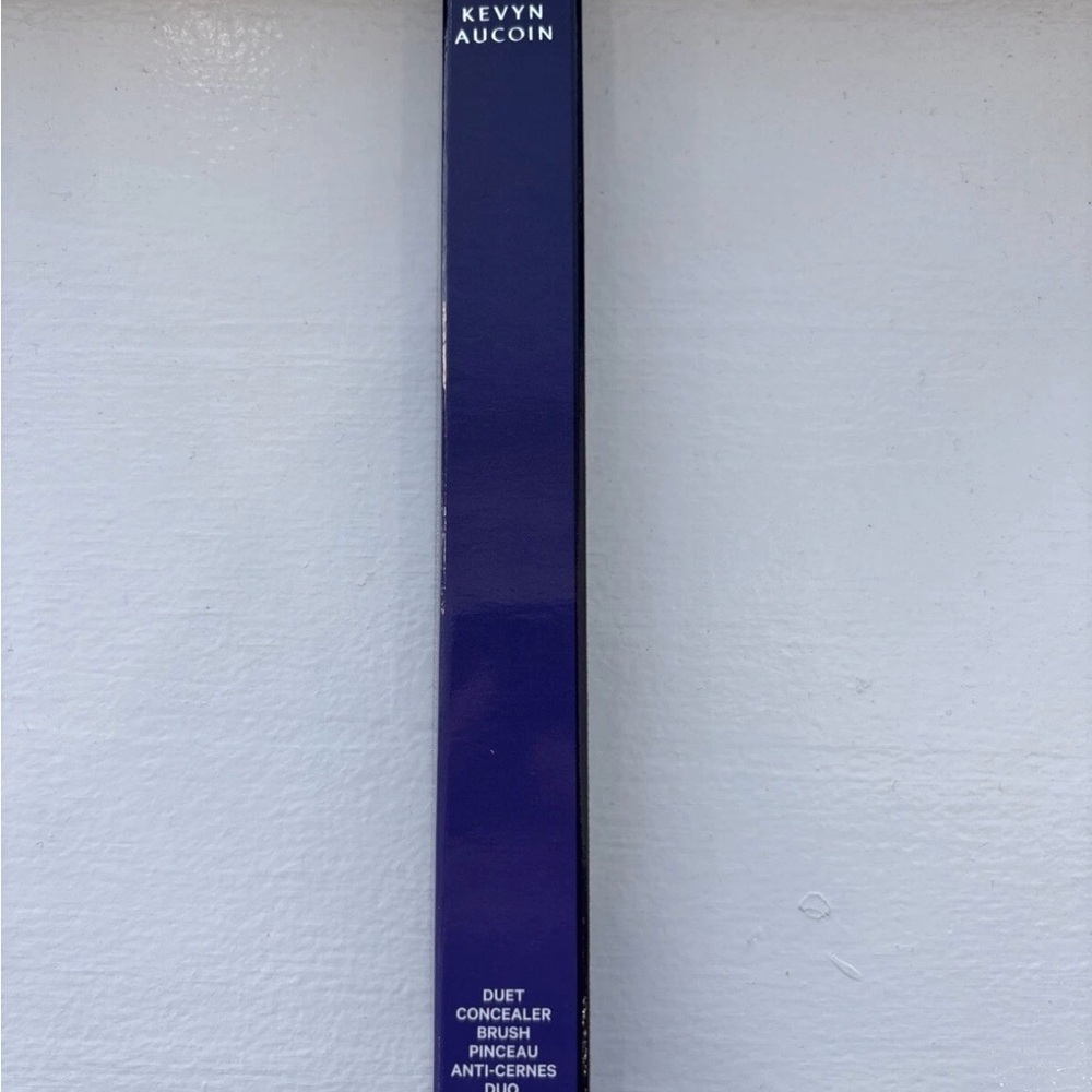 Kevyn Aucoin Duet Concealer Brush